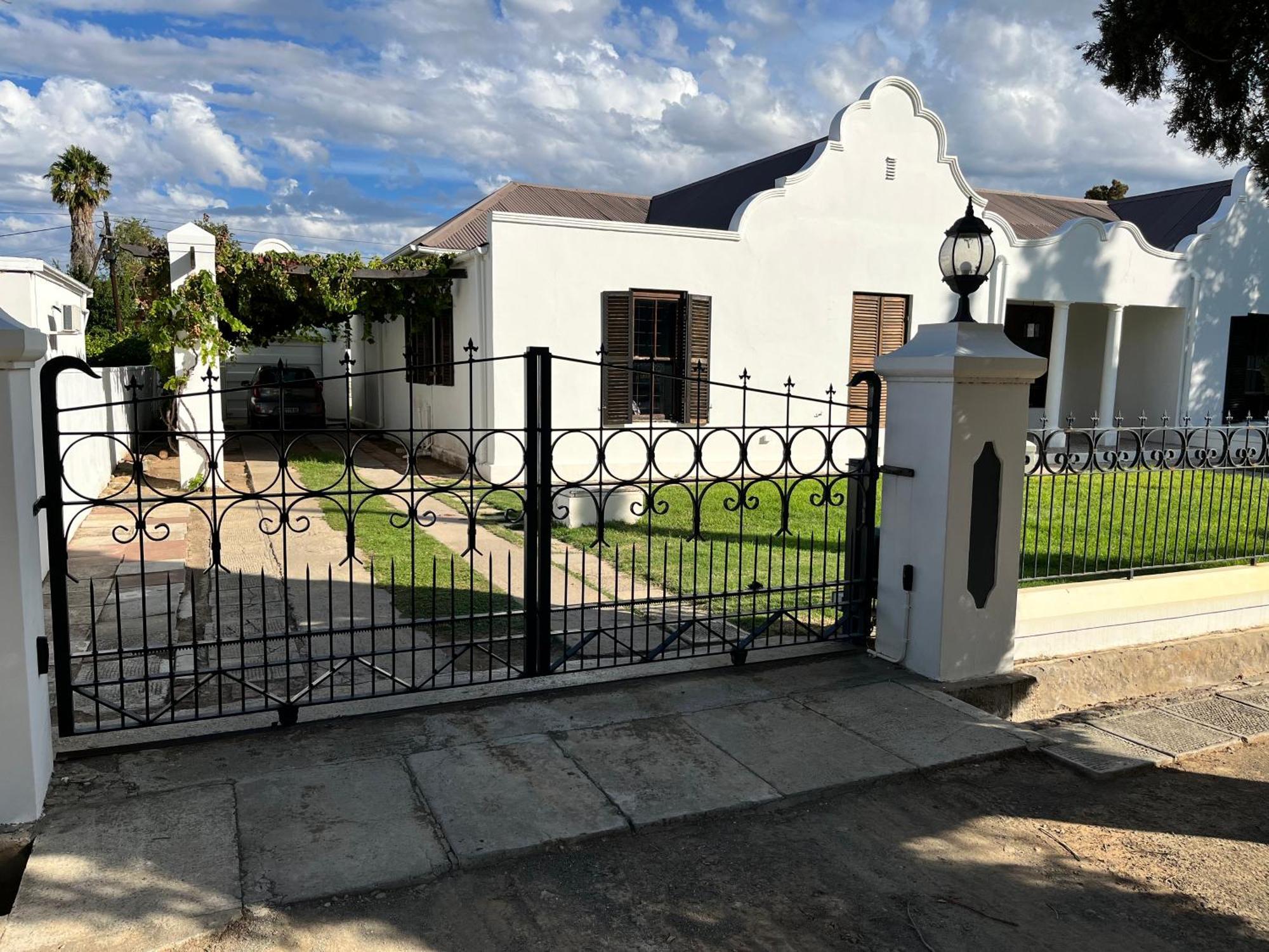 Toni'S Cottage Graaff Reinet Bagian luar foto