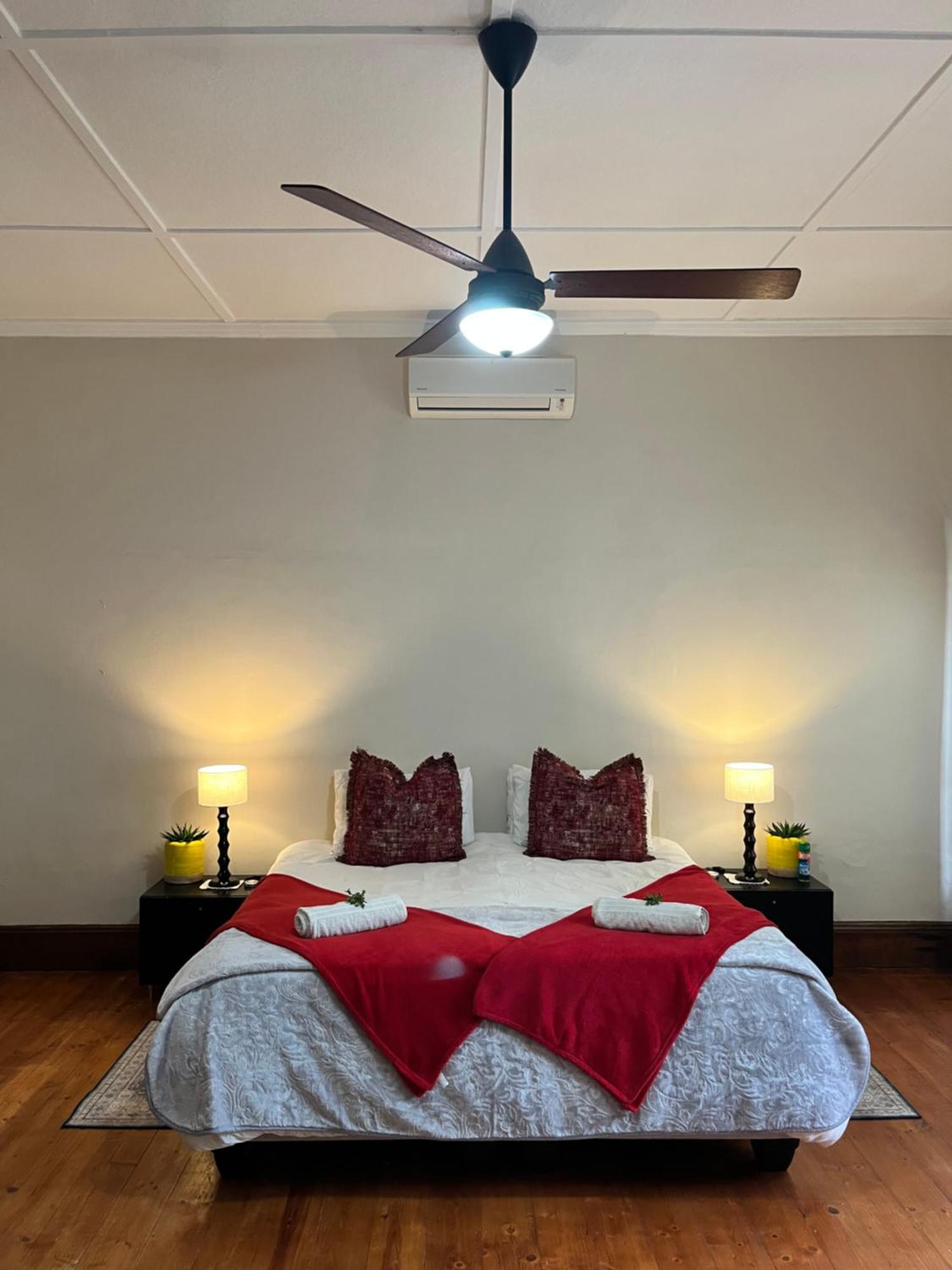 Toni'S Cottage Graaff Reinet Bagian luar foto